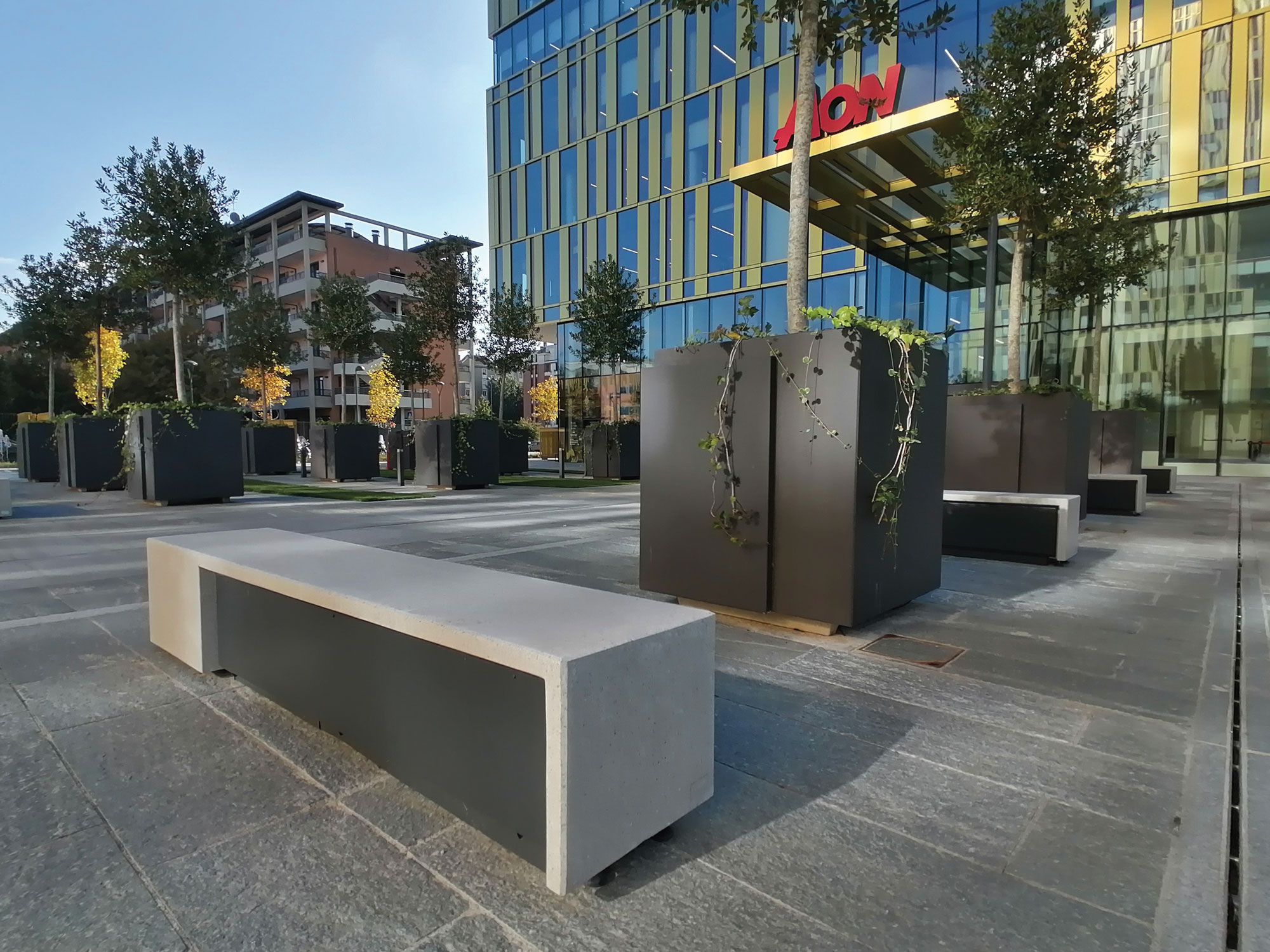 milano-piazzapivano-grande-vasart